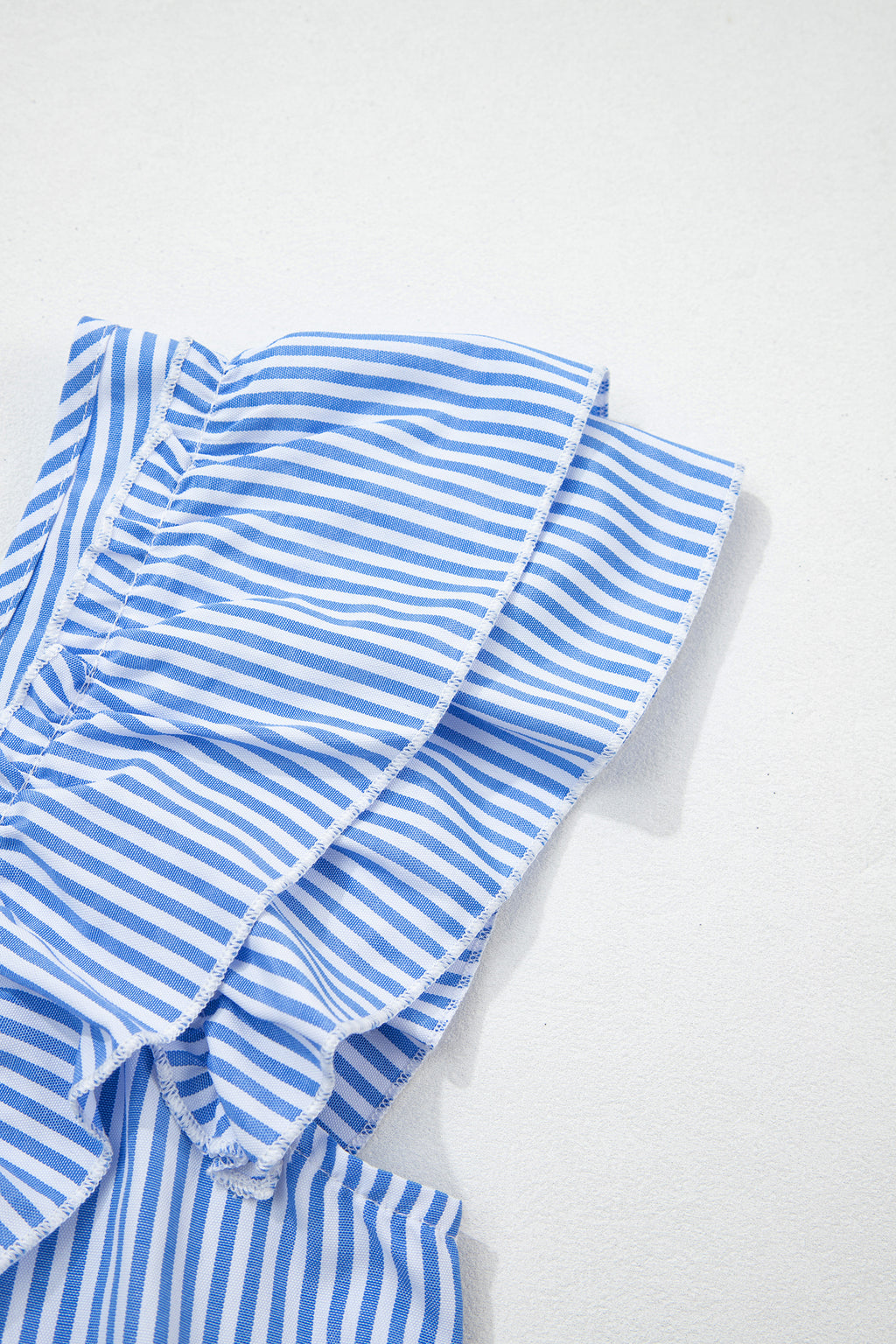 Blusa a Rayas Cuello Cuadrado con Moño y Volantes