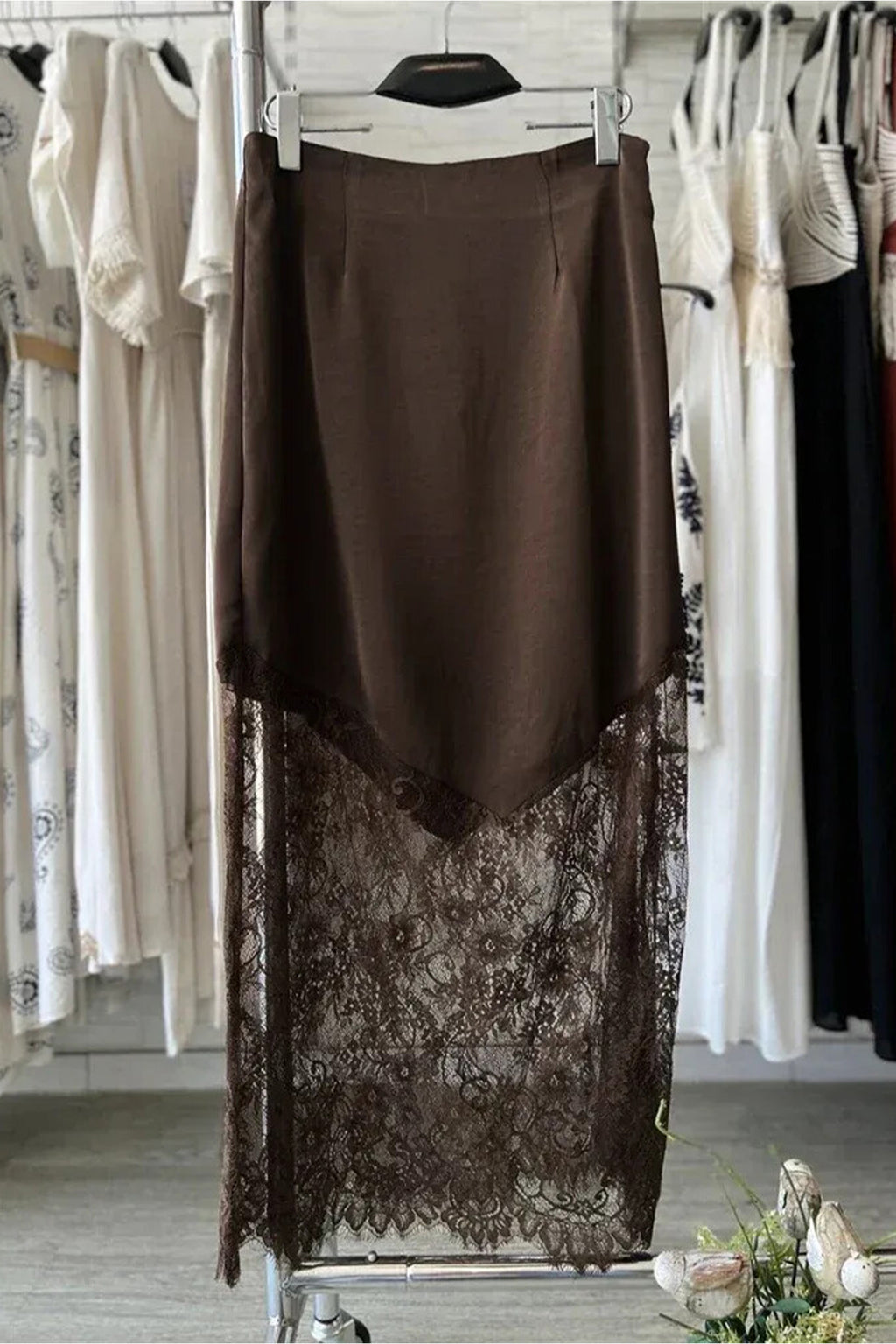 Falda Larga con Detalle de Encaje | Estilo Casual Elegante